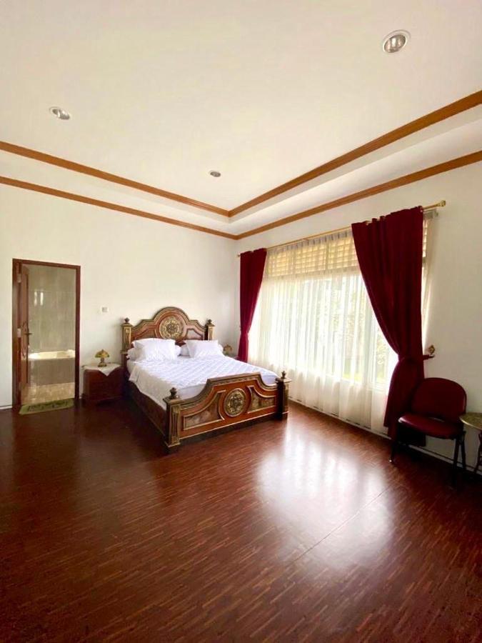 Villa Bukit Berkat Bogor Exterior foto